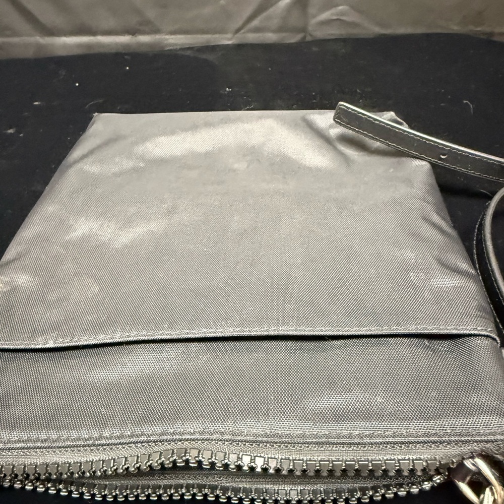 Marc Jacobs Black Nylon Messenger Crossbody Bag - Picture 2 of 8